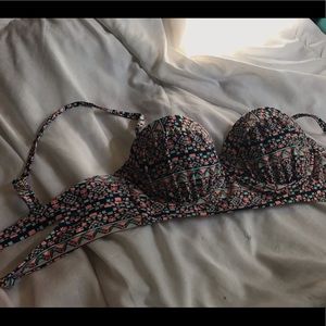 Geometric Pattern Bathing Suit Top